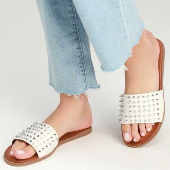 Spiked Slides in White/Silver - Picture 5 of 7